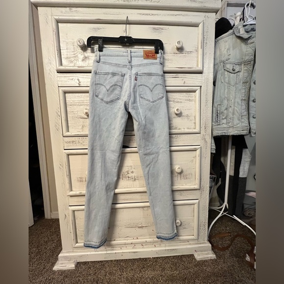 LEVI 521 HIGH RISE SKINNY JEANS - Picture 5 of 9